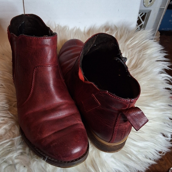 Josef Seibel European Red Leather Side Zip Booties 38/ 7 - 7.5 - Picture 7 of 16